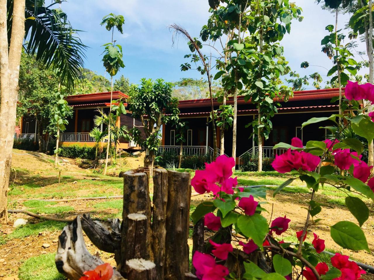Khum Maikaew Resort Ko Lanta Kültér fotó